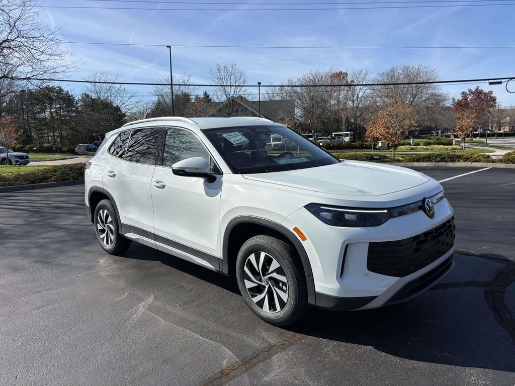 2026 Volkswagen Tiguan S's photo