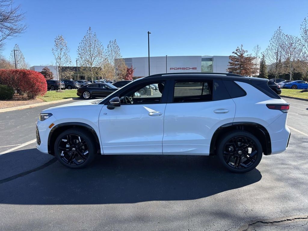 New 2026 Volkswagen Tiguan 2.0T SE R-Line Black SUV