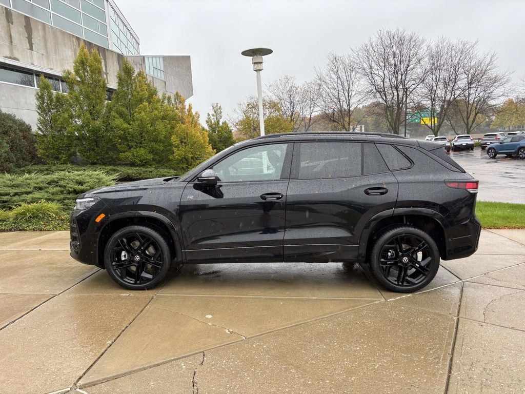 New 2026 Volkswagen Tiguan 2.0T SE R-Line Black Sport Utility