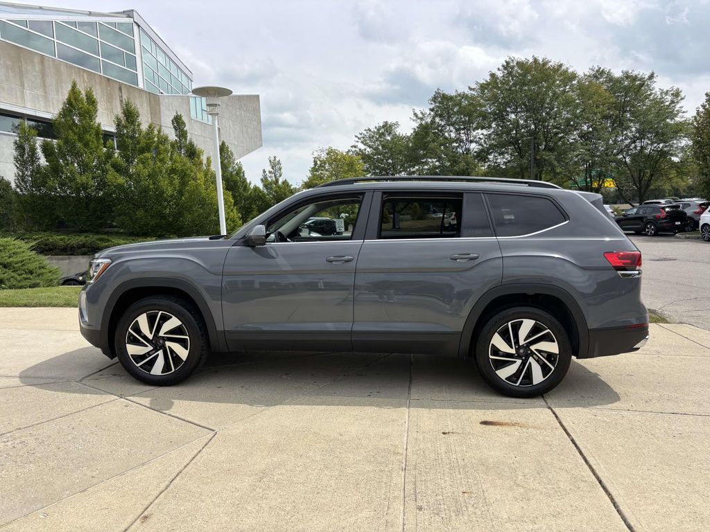 2026 Volkswagen Atlas SE Technology photo 4