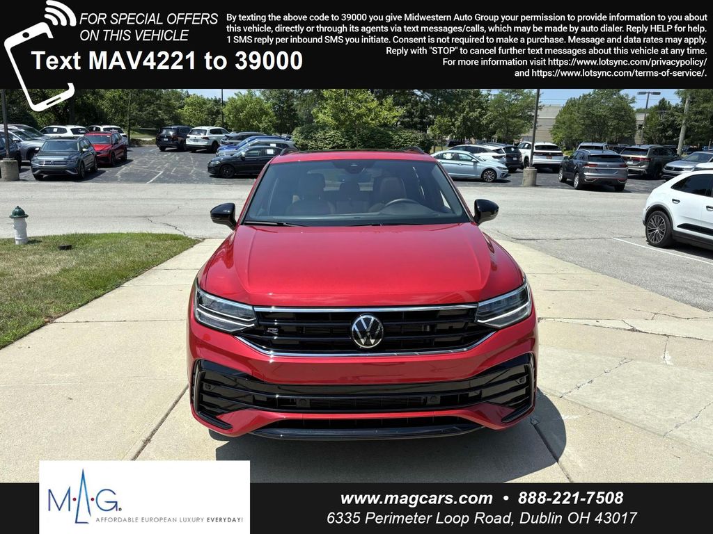 2024 Volkswagen Tiguan SE R-Line Black photo 2