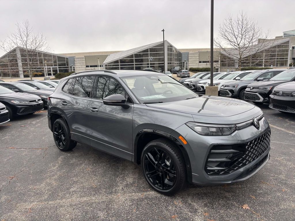 2026 Volkswagen Tiguan SE R-LINE BLACK's photo