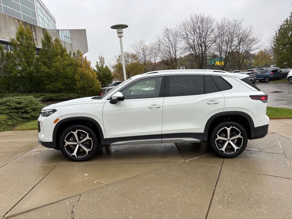 New 2026 Volkswagen Tiguan 2.0T SE Sport Utility