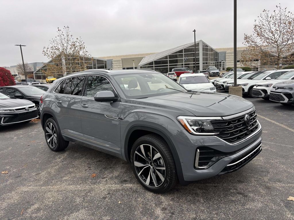 2026 Volkswagen Atlas Cross Sport SEL Premium R-LINE's photo