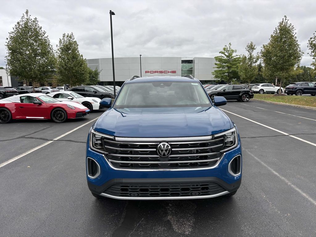 2026 Volkswagen Atlas SE Technology photo 2