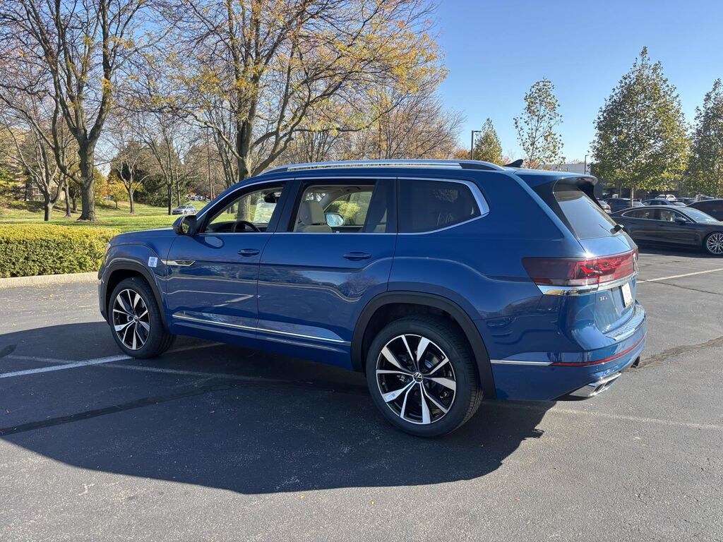 New 2026 Volkswagen Atlas 2.0T SEL Premium R-Line SUV