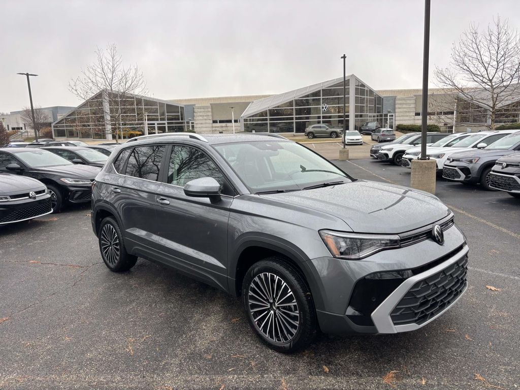 2026 Volkswagen Taos SE's photo