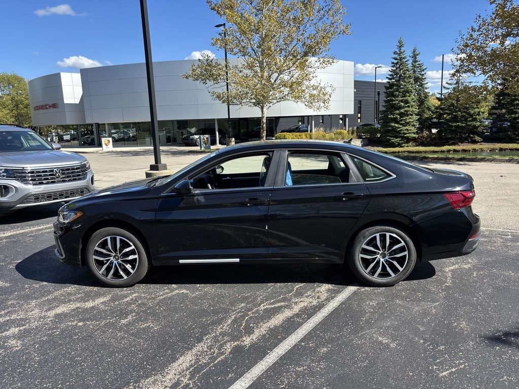 New 2026 Volkswagen Jetta 1.5T SE Sedan