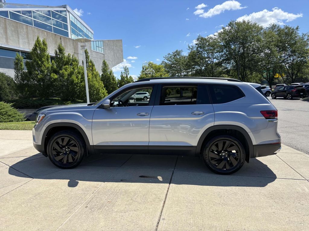 2026 Volkswagen Atlas SE Technology photo 4