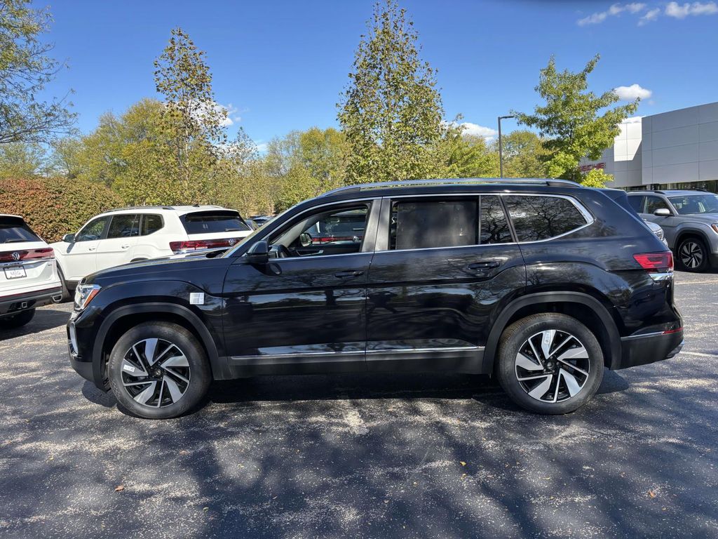 2026 Volkswagen Atlas SEL photo 3