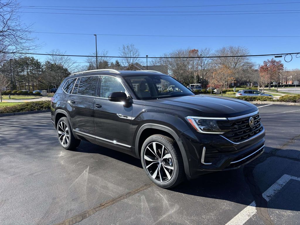 2026 Volkswagen Atlas SEL Premium R-Line's photo