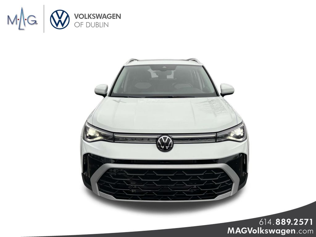 2025 Volkswagen Taos SEL photo 2