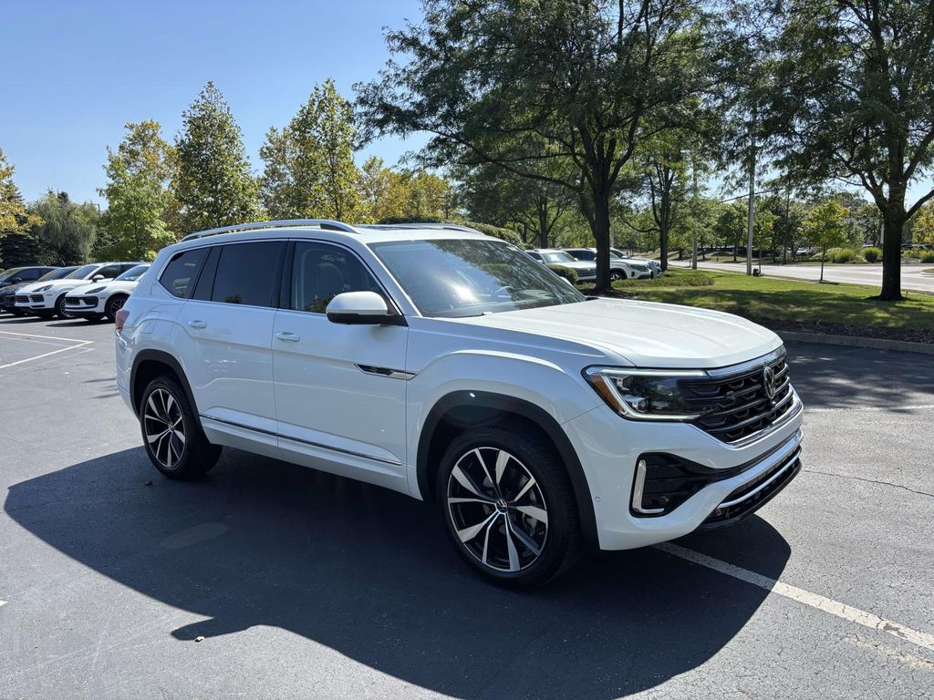 2026 Volkswagen Atlas SEL Premium R-Line's photo