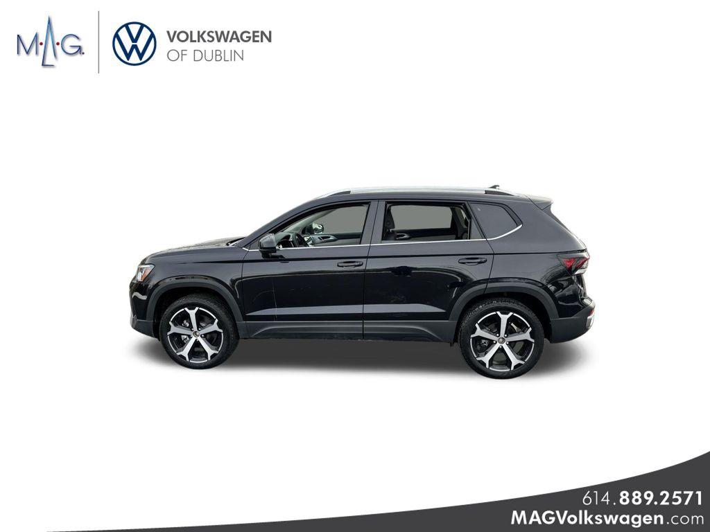 2025 Volkswagen Taos SEL photo 4