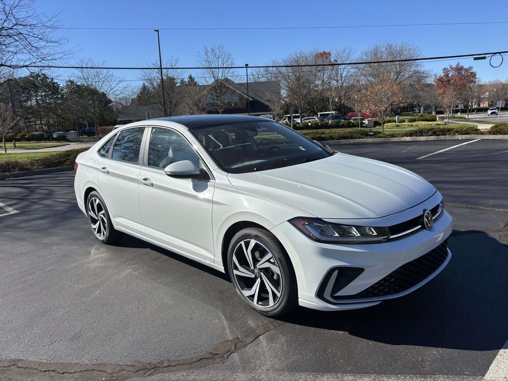 2026 Volkswagen Jetta SEL's photo