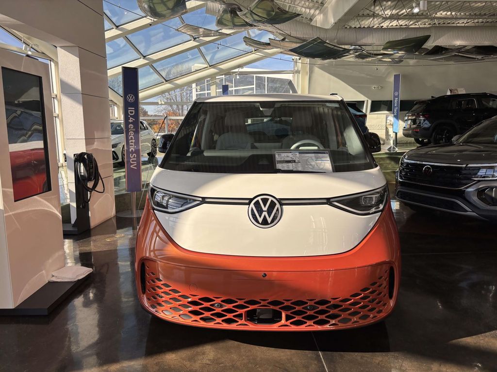 2025 Volkswagen ID. Buzz Pro Plus photo 2
