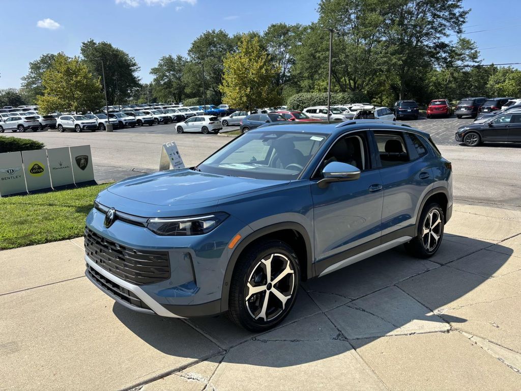 2025 Volkswagen Tiguan SE photo 3