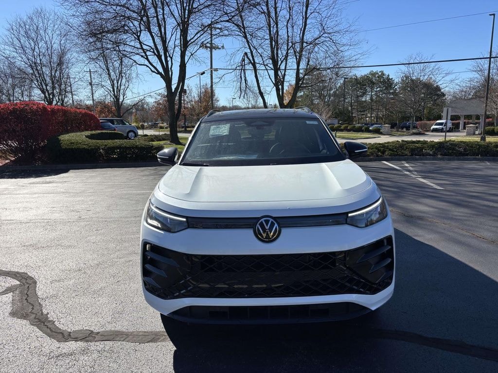 New 2026 Volkswagen Tiguan 2.0T SE R-Line Black SUV