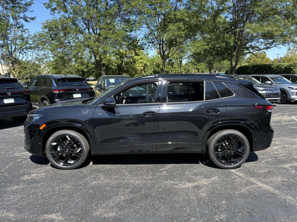 2025 Volkswagen Tiguan SE R-Line Black photo 2