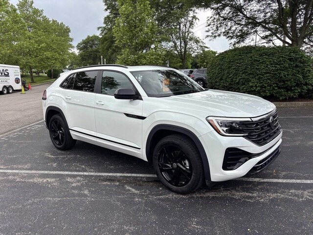 2025 Volkswagen Atlas Cross Sport 2.0T SEL R-Line Black SUV