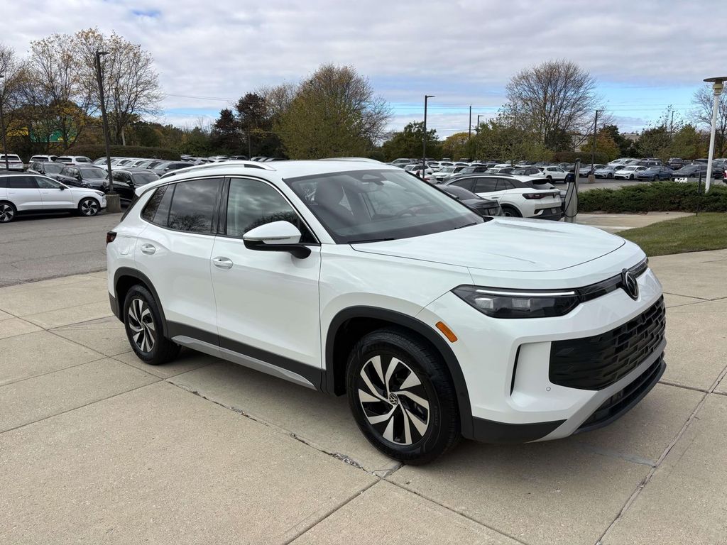 2026 Volkswagen Tiguan S's photo