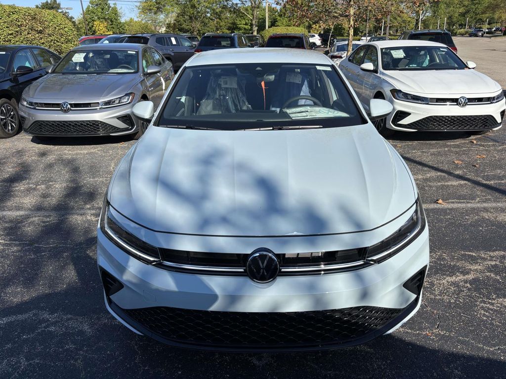 2026 Volkswagen Jetta 1.5T Sport photo 2