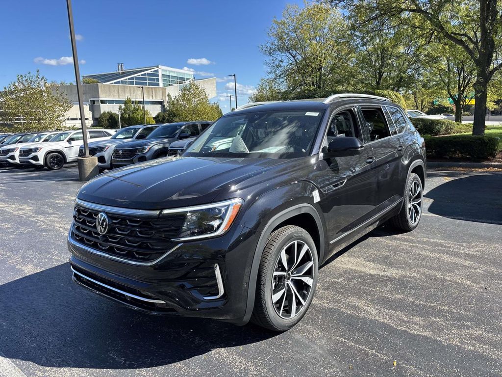 2026 Volkswagen Atlas SEL Premium R-Line photo 3