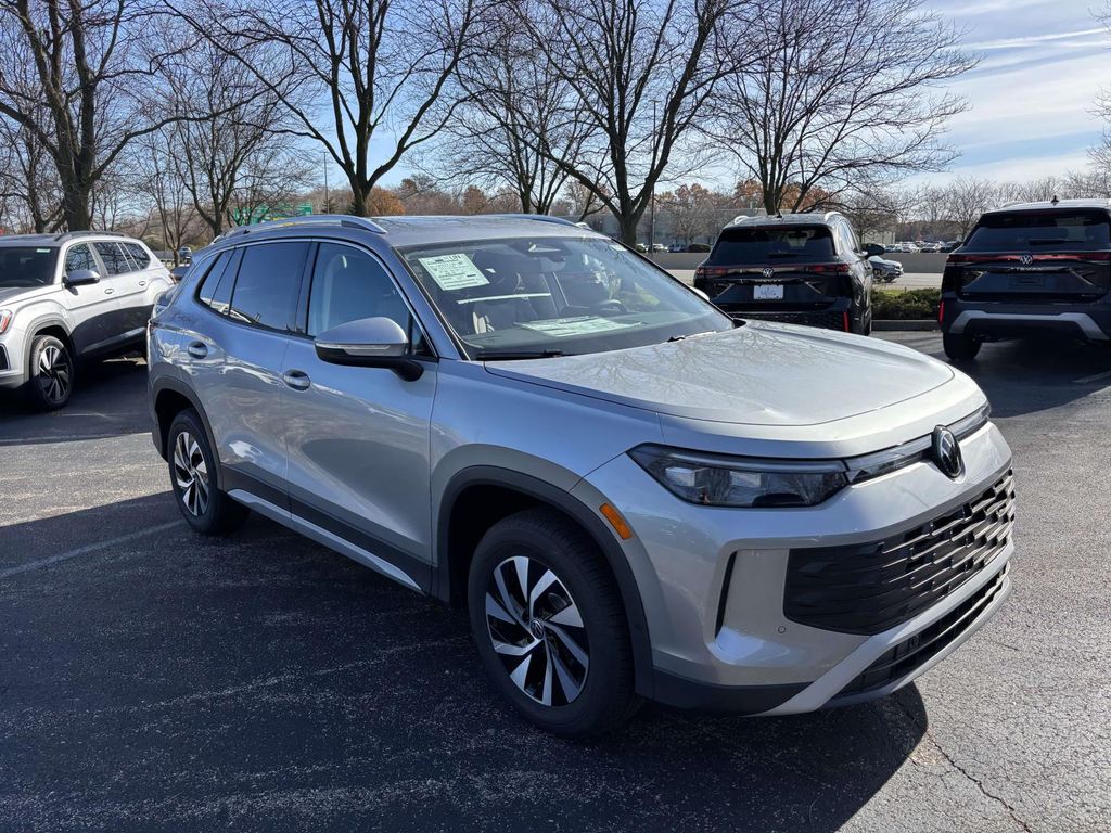 2026 Volkswagen Tiguan S's photo