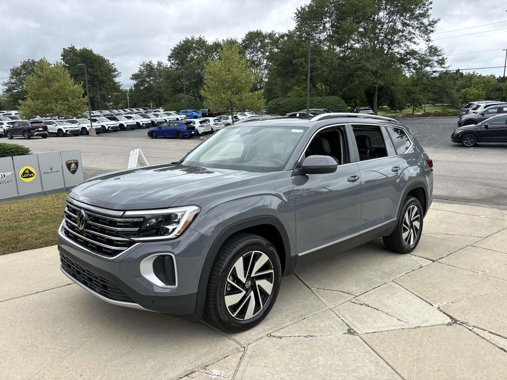 2026 Volkswagen Atlas SEL photo 2