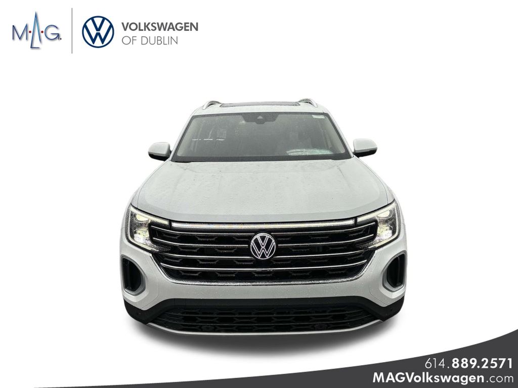 2025 Volkswagen Atlas SEL photo 2