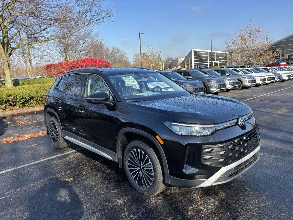 2026 Volkswagen Tiguan S's photo