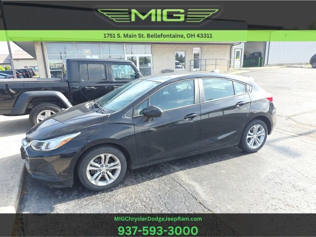 2019 Chevrolet Cruze LS Hatchback Auto's photo