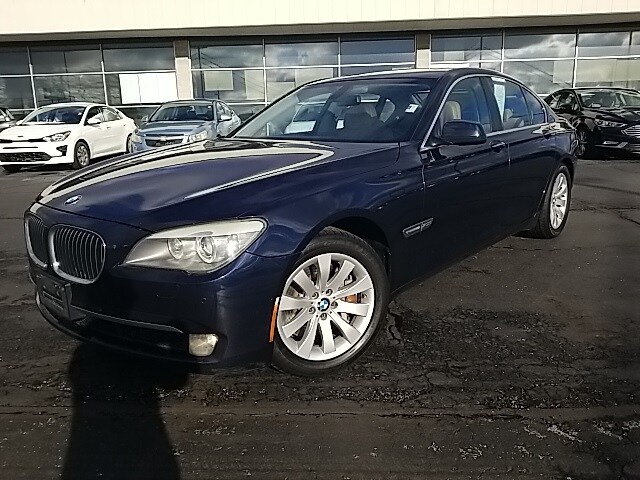 2011 Bmw 750xi 7-Series photo 2