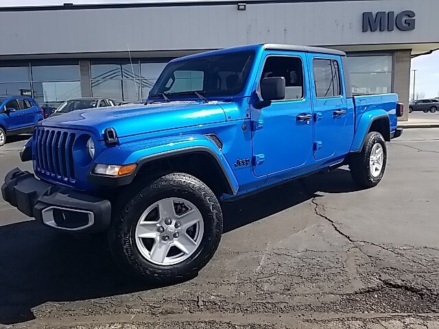 2023 Jeep Gladiator Sport photo 2