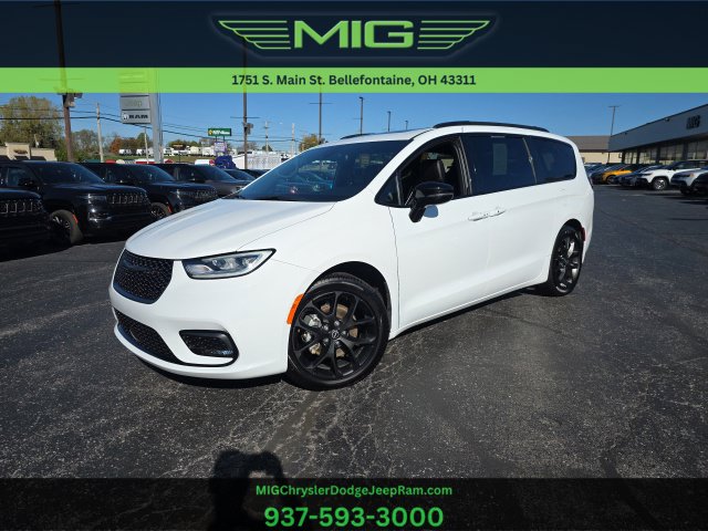 2025 Chrysler Pacifica Minivan/Van 