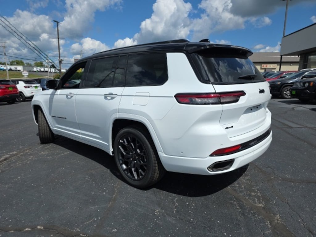 New 2025 Jeep Grand Cherokee L SUMMIT RESERVE 4X4 Sport Utility