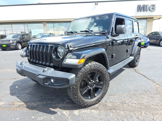 2020 Jeep Wrangler Unlimited Sahara photo 2