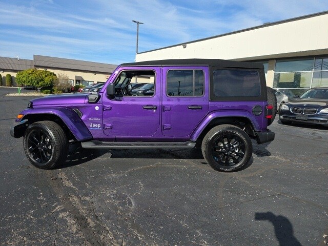 2023 Jeep Wrangler Sahara 4xe photo 2