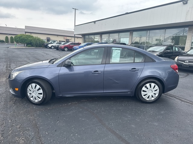 Used 2014 Chevrolet Cruze LS with VIN 1G1PA5SH4E7143701 for sale in Bellefontaine, OH