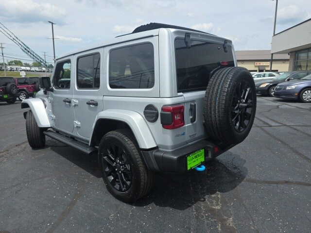 2024 Jeep Wrangler Sahara 4xe photo 4