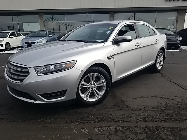 Used 2018 Ford Taurus SEL with VIN 1FAHP2E88JG106218 for sale in Bellefontaine, OH