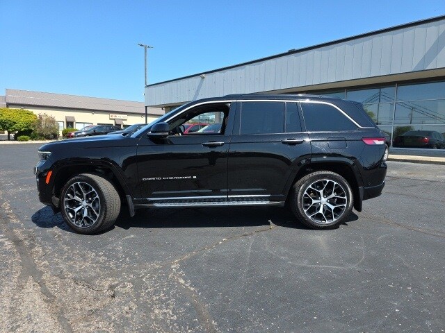 2024 Jeep Grand Cherokee Summit Reserve photo 3