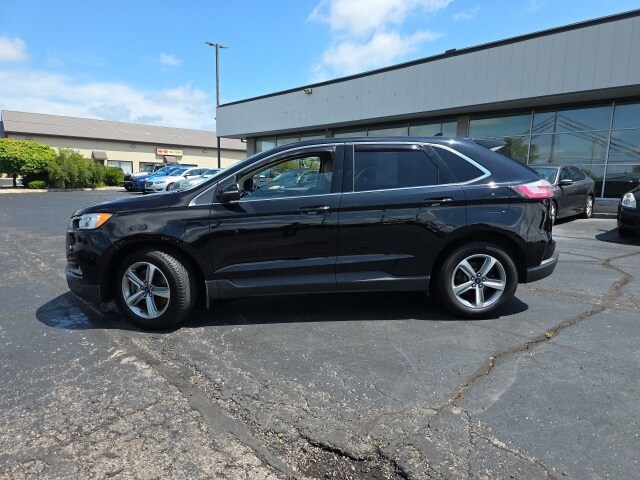 2019 Ford Edge SEL photo 2