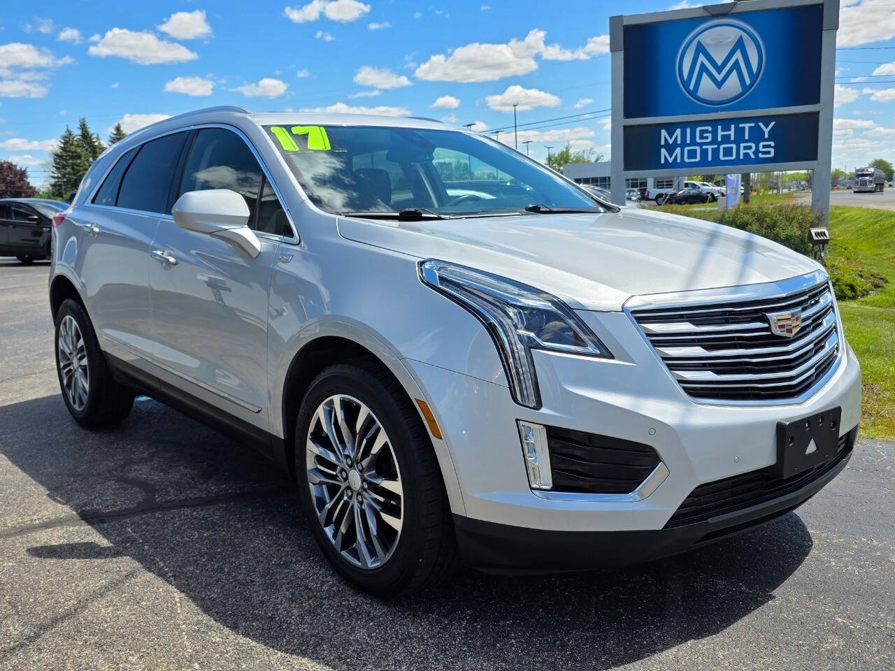 2017 Cadillac XT5 AWD Premium Luxury's photo