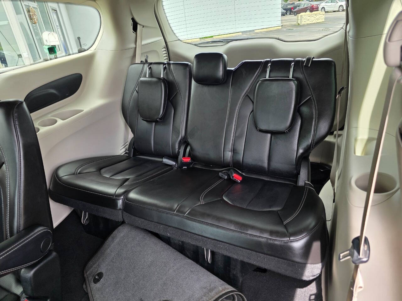 2023 Chrysler Pacifica Touring L - Photo 6