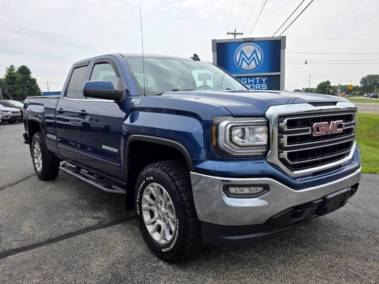 2018 GMC Sierra 1500 SLE 4WD photo