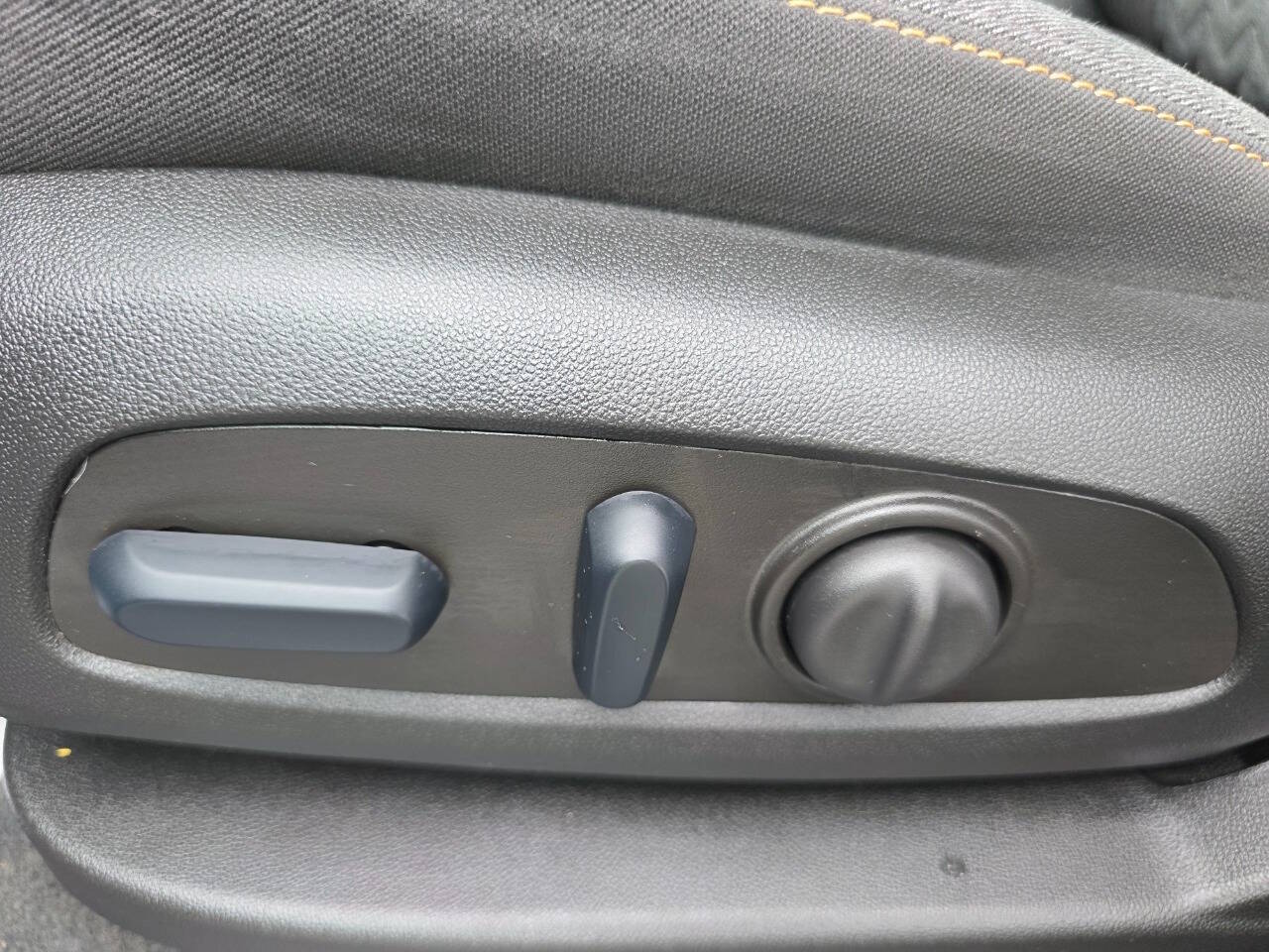 2023 Chevrolet Equinox LT - Photo 25