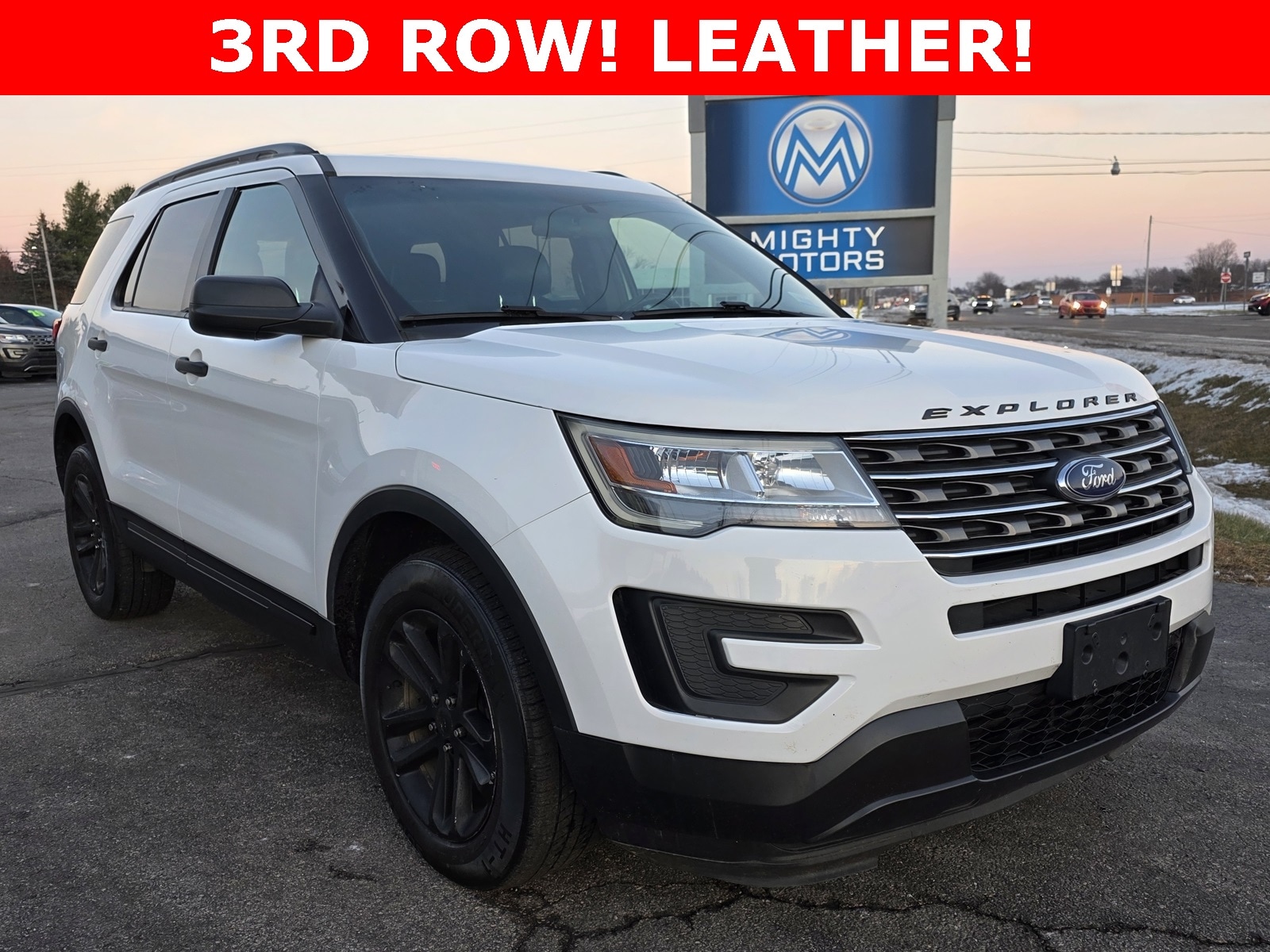 2017 Ford Explorer Base's photo