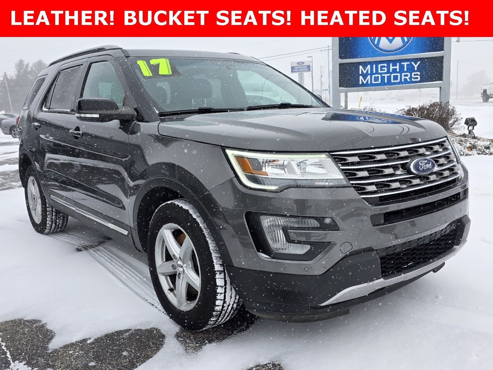 2017 Ford Explorer XLT's photo