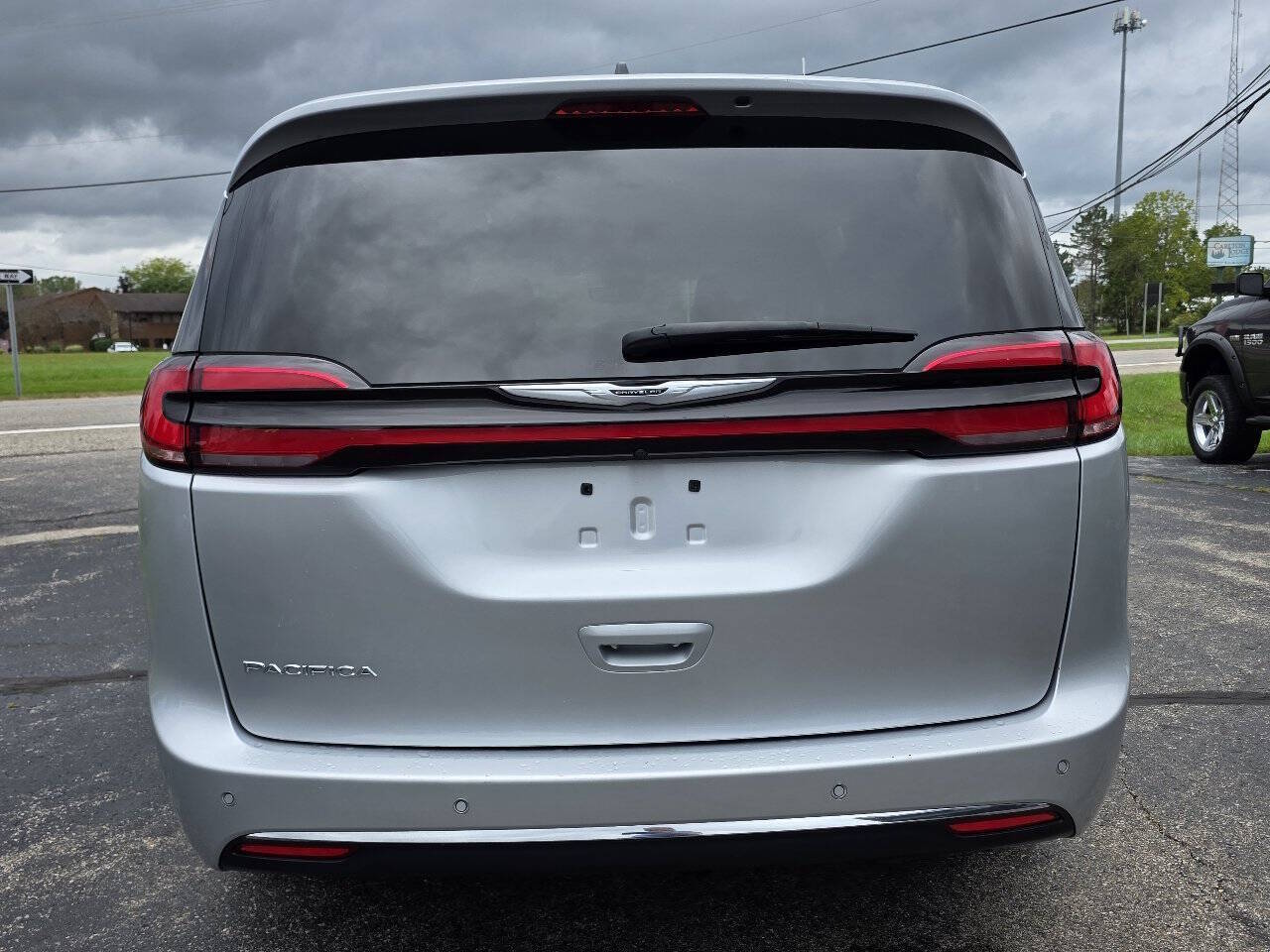 2023 Chrysler Pacifica Touring L - Photo 19